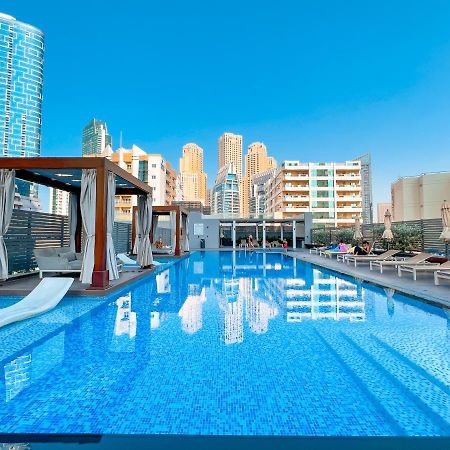 Fam Living - Marina Marvel - Studio Apartment With Breathtaking Views In Studio One Tower Dubai Luaran gambar