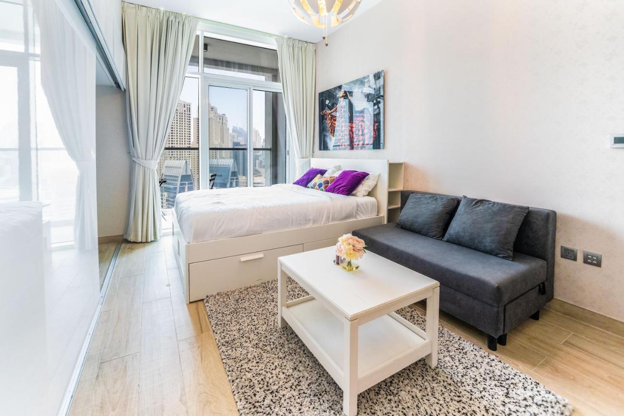 Fam Living - Marina Marvel - Studio Apartment With Breathtaking Views In Studio One Tower Dubai Luaran gambar