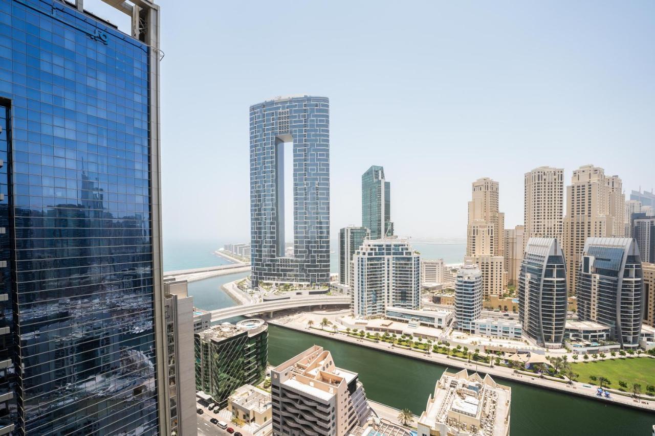 Fam Living - Marina Marvel - Studio Apartment With Breathtaking Views In Studio One Tower Dubai Luaran gambar