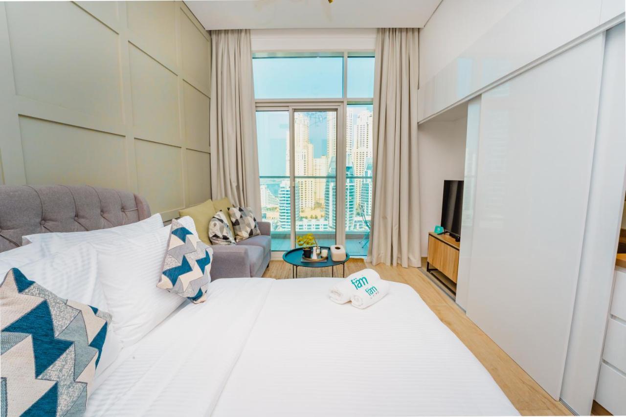 Fam Living - Marina Marvel - Studio Apartment With Breathtaking Views In Studio One Tower Dubai Luaran gambar
