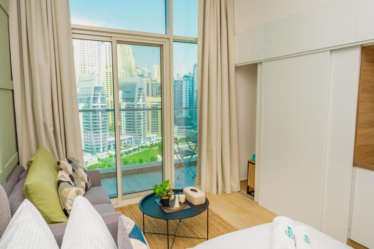 Fam Living - Marina Marvel - Studio Apartment With Breathtaking Views In Studio One Tower Dubai Luaran gambar