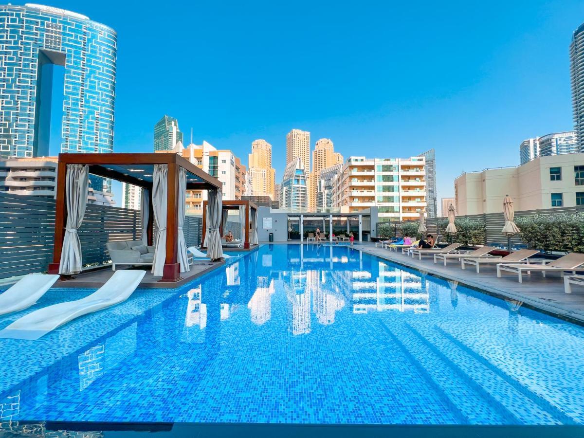 Fam Living - Marina Marvel - Studio Apartment With Breathtaking Views In Studio One Tower Dubai Luaran gambar
