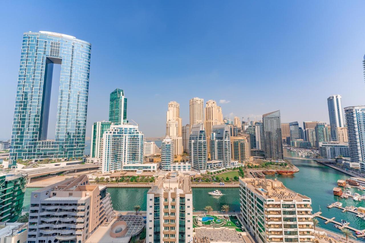 Fam Living - Marina Marvel - Studio Apartment With Breathtaking Views In Studio One Tower Dubai Luaran gambar