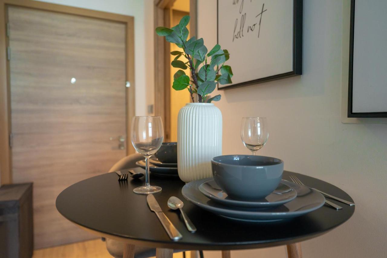 Fam Living - Marina Marvel - Studio Apartment With Breathtaking Views In Studio One Tower Dubai Luaran gambar
